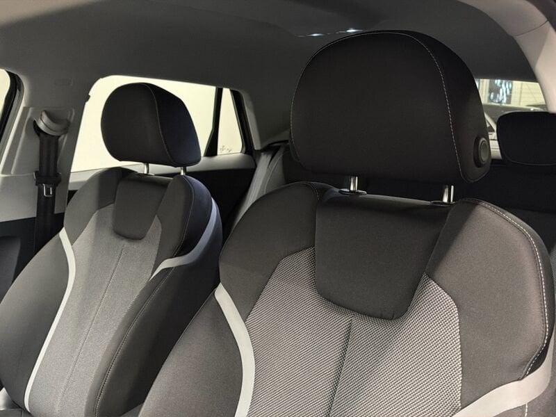 Audi Q2 Audi Business 30 TDI 85(116) kW(CV) 6-marce