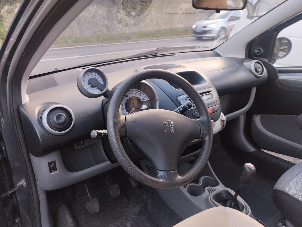 Peugeot 107 1.0 68CV 3p. Sweet Years