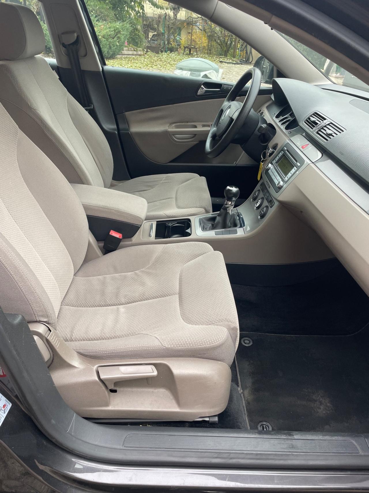 Volkswagen Passat 2.0 TDI . Highline €.2499