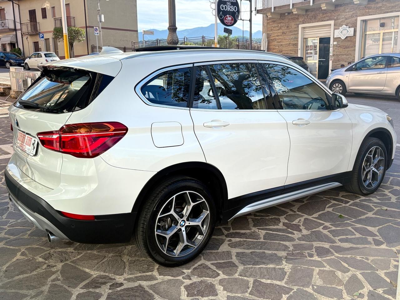 BMW X1 SDrive20d xLine FULL/LED/NAV/TETTO