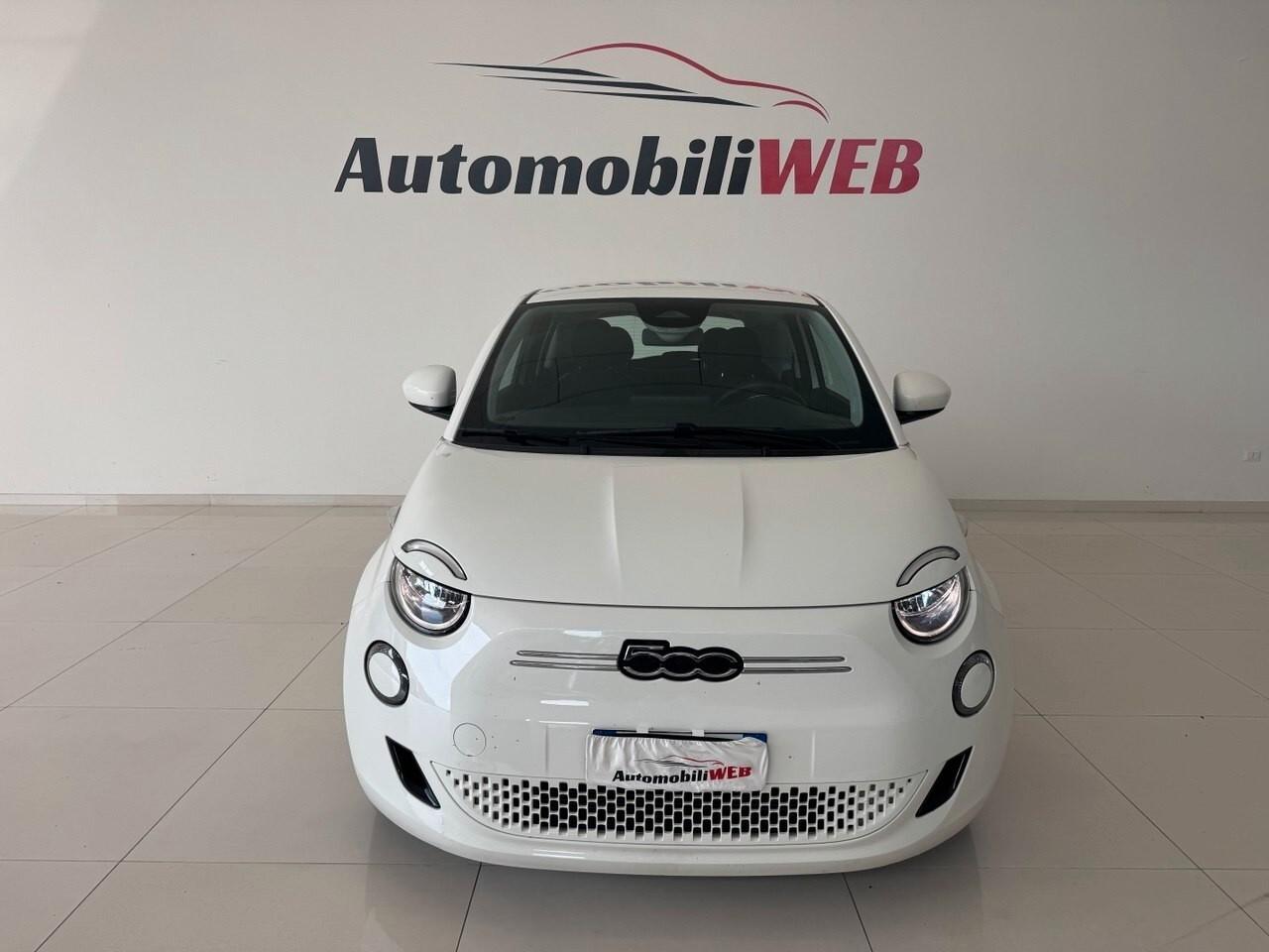 Fiat 500 500e Berlina 42 kWh La Prima