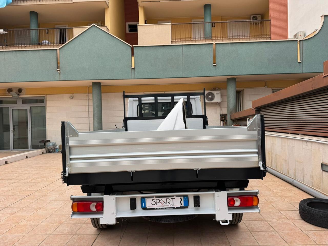 Citroen JUMPER 2.2 140CV RIBALTABILE TRILATERALE