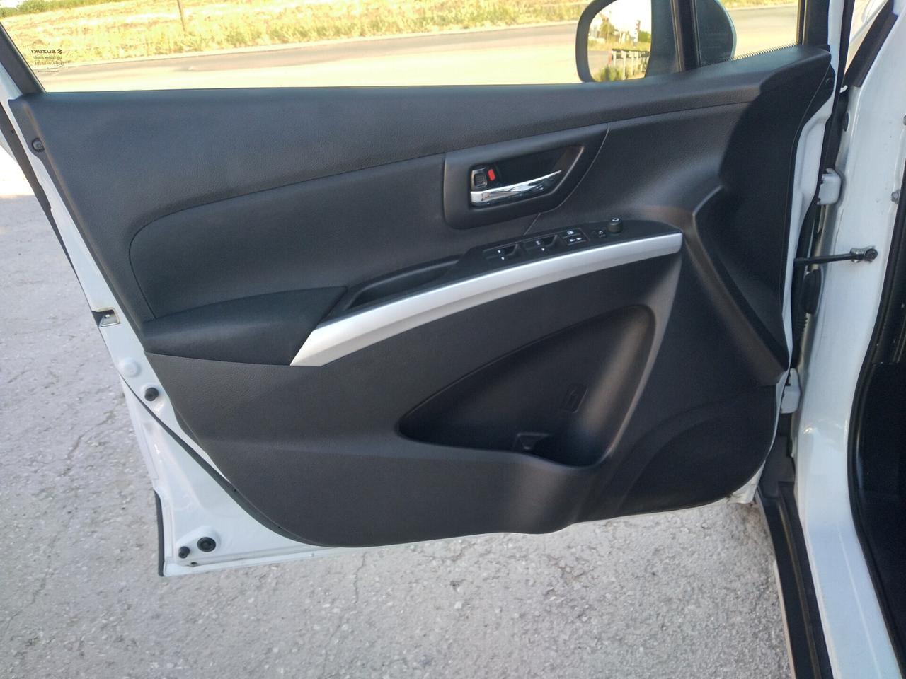 Suzuki S-Cross 1.6 DDiS 4WD All Grip Top
