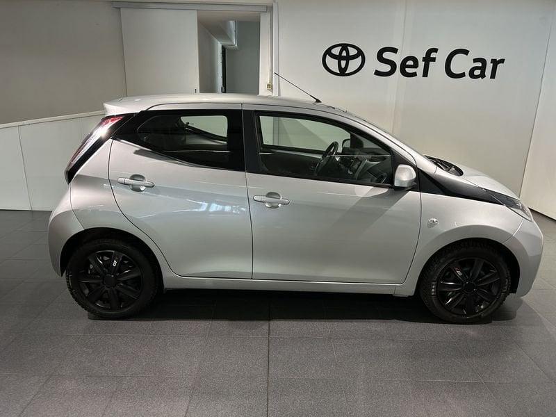 Toyota Aygo Aygo 1.0 VVT-i 69 CV 5 porte x-play