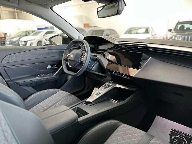 Peugeot 408 Hybrid 136 e-DCS6 Allure