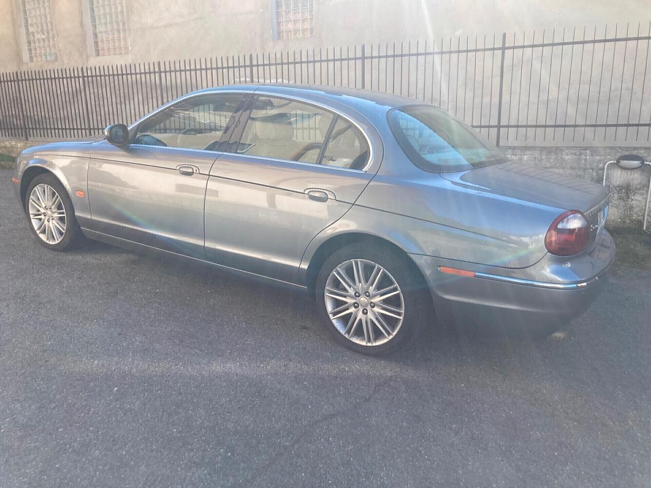 Jaguar S-Type 2.7 diesel V6 Executive automatica