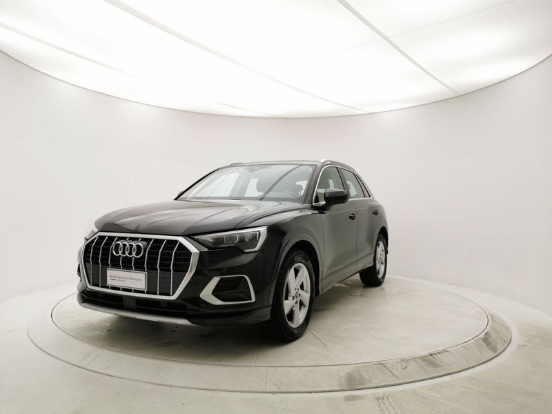 Audi Q3 35 TDI S tronic Business