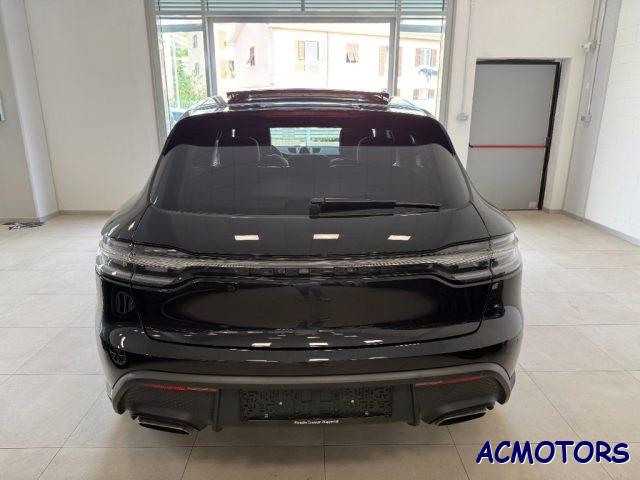 PORSCHE Macan 2.0