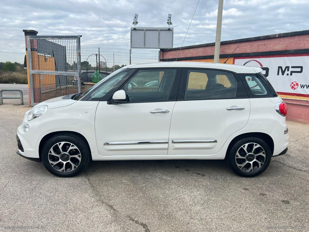 FIAT 500L URBAN 1.3 MJ 95CV IVA ESPOSTA