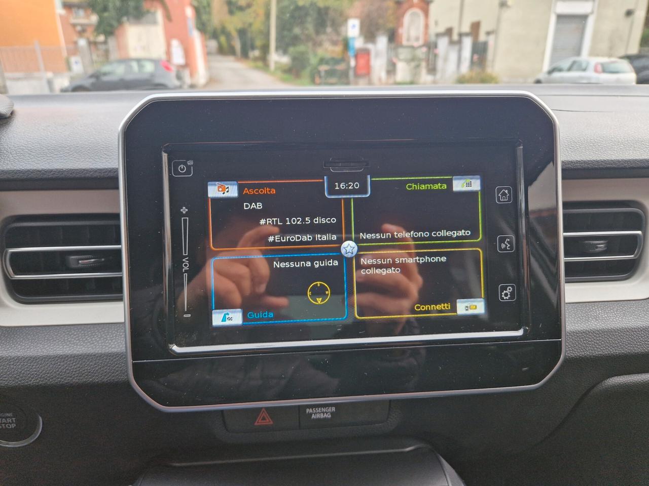 Suzuki Ignis TOP 1.2 83CV "SOLO 17.000 km" Carplay, Cruise c.