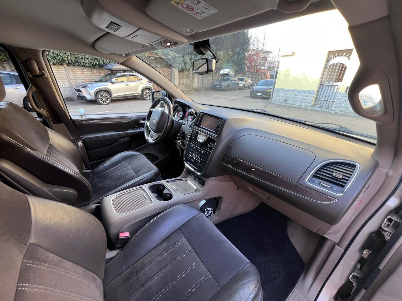 Lancia Voyager 2.8 D Platinum #9528