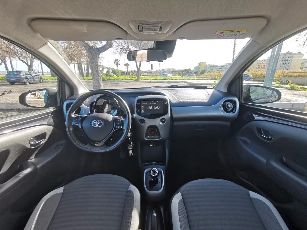 Toyota Aygo Connect 1.0 VVT-i 72 CV 5P. x-cite MMT 2019