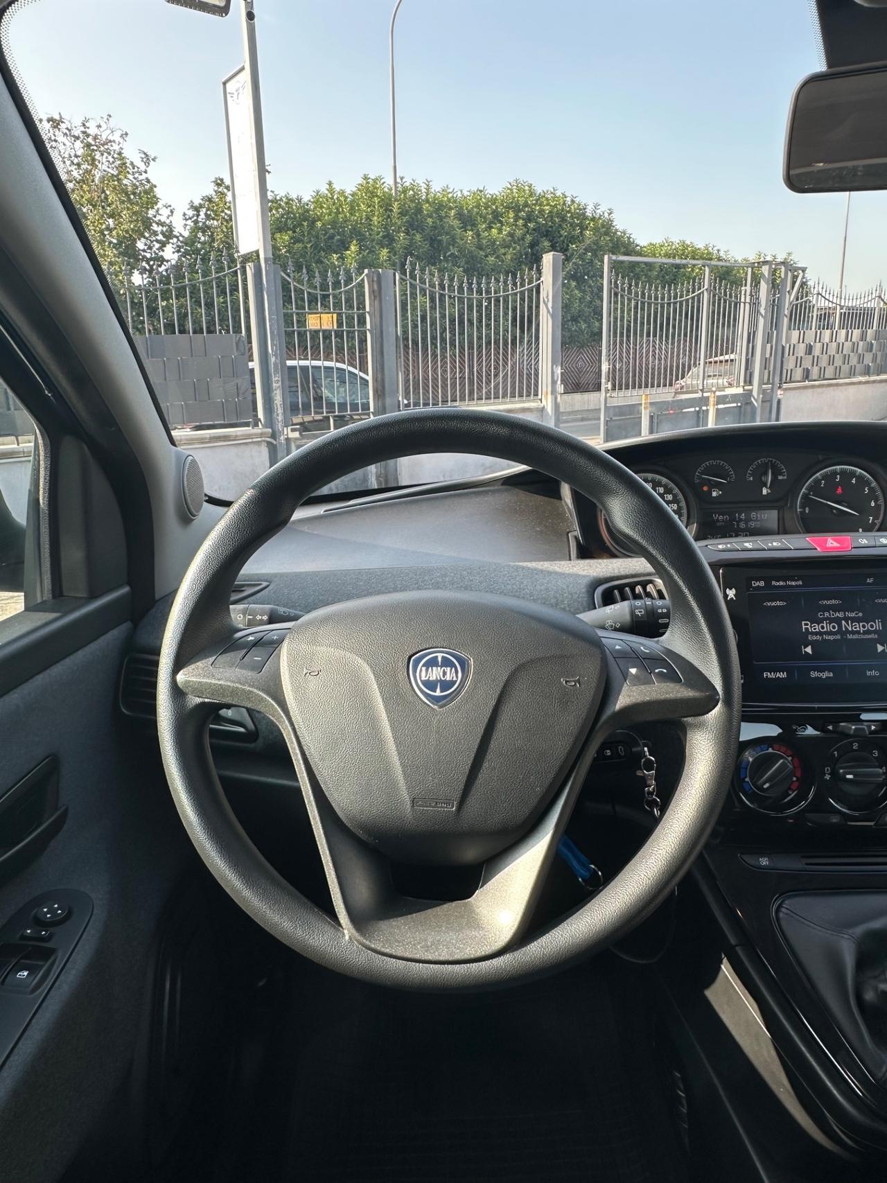 Lancia Ypsilon 1.0 S&S Hybrid Ecochic Gold 2021