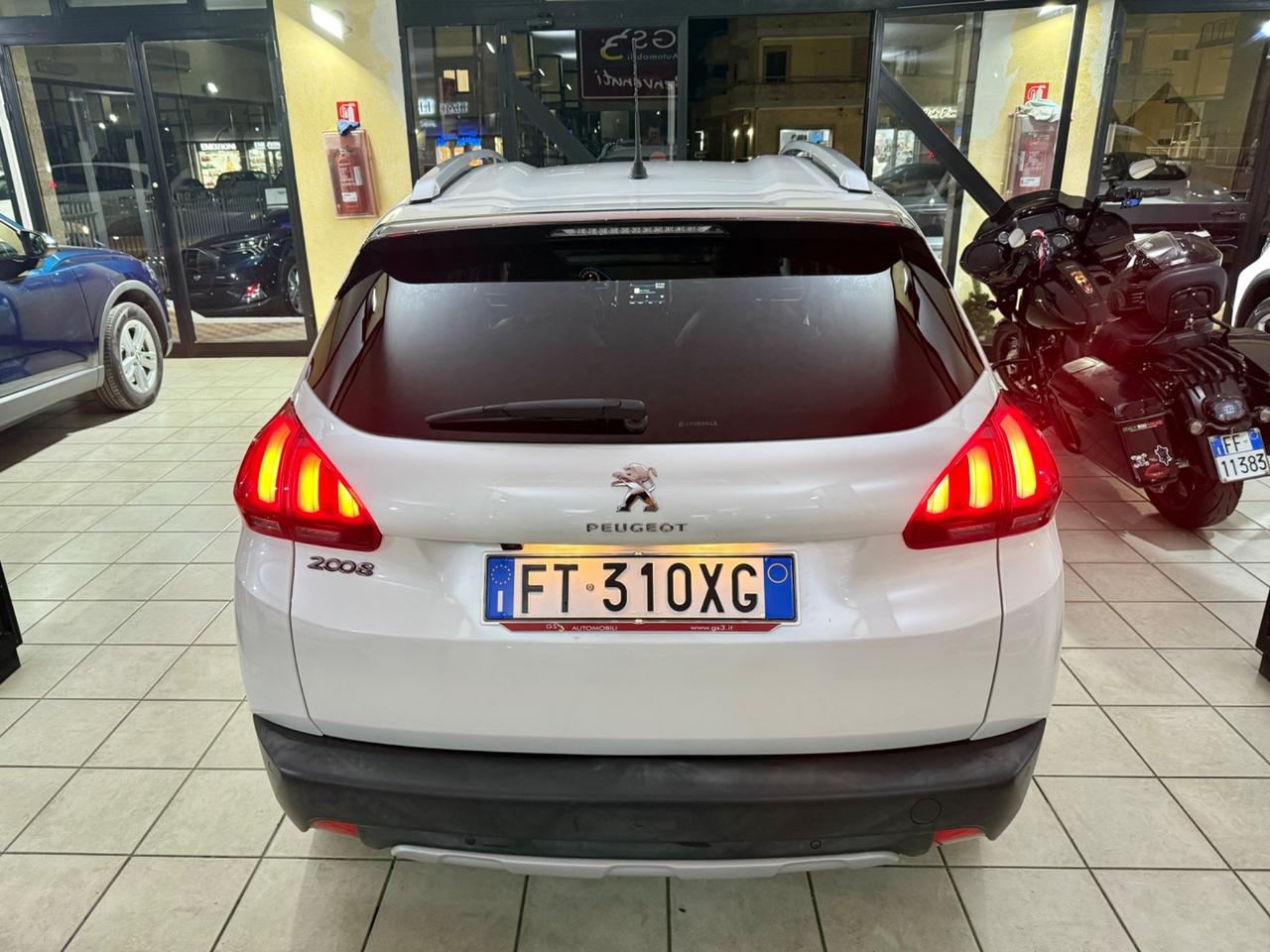 Peugeot 2008 BlueHDi 100 S&S Allure