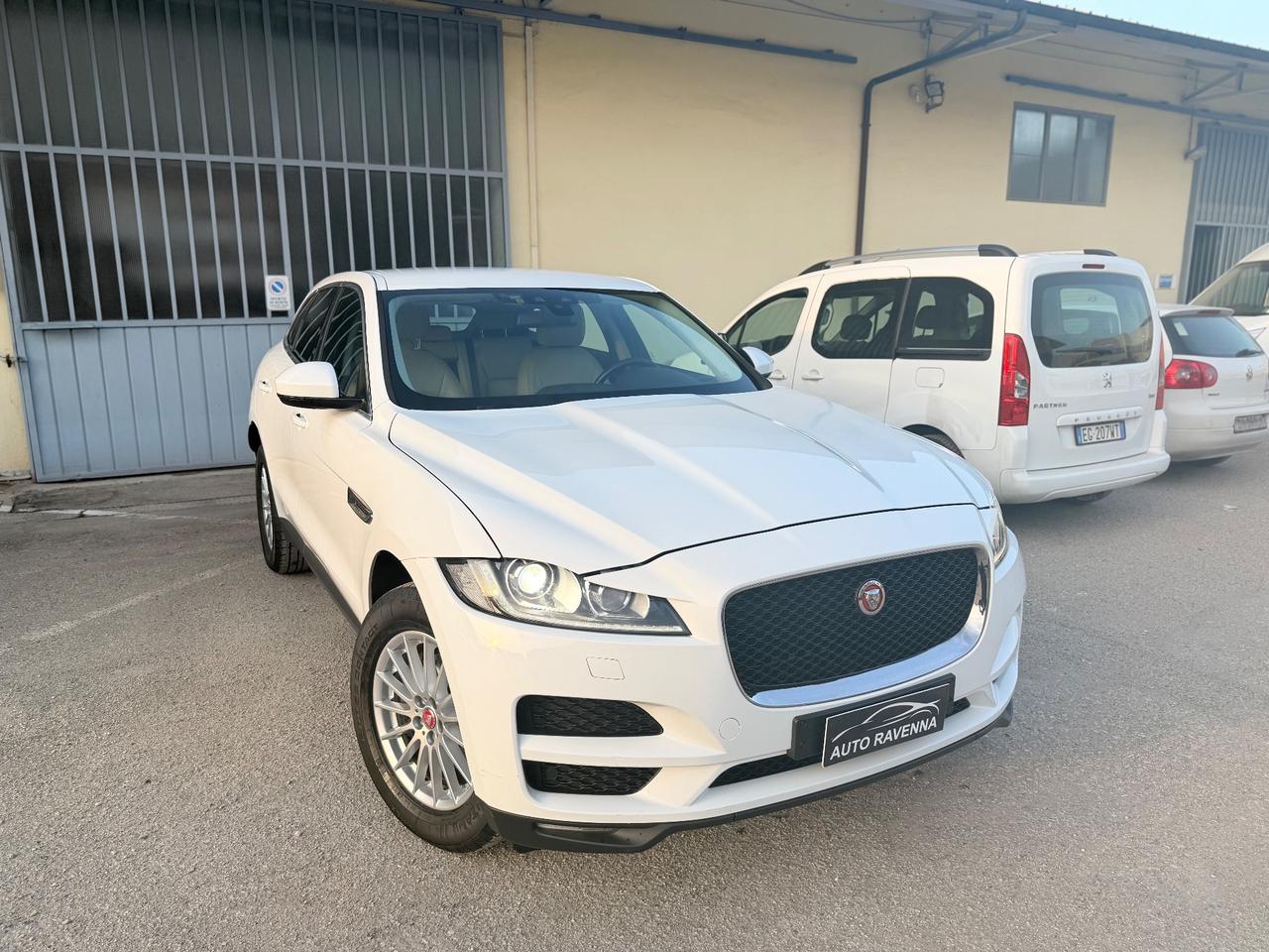 Jaguar F-Pace 2.0 D 180 CV AWD Portfolio euro6