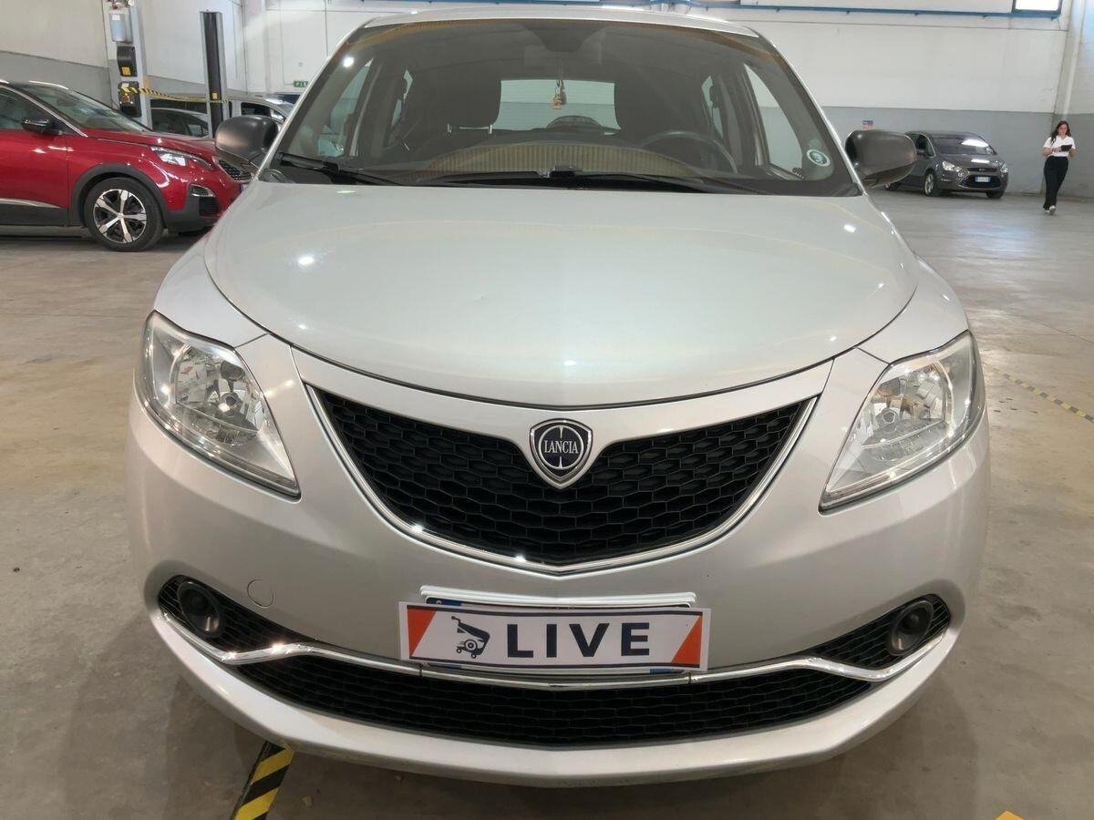 Lancia Ypsilon 1.2 69 CV 5 porte Silver