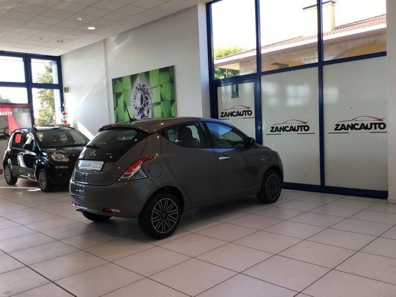 Lancia Ypsilon 1.0 FireFly 5 porte S&S Hybrid Gold