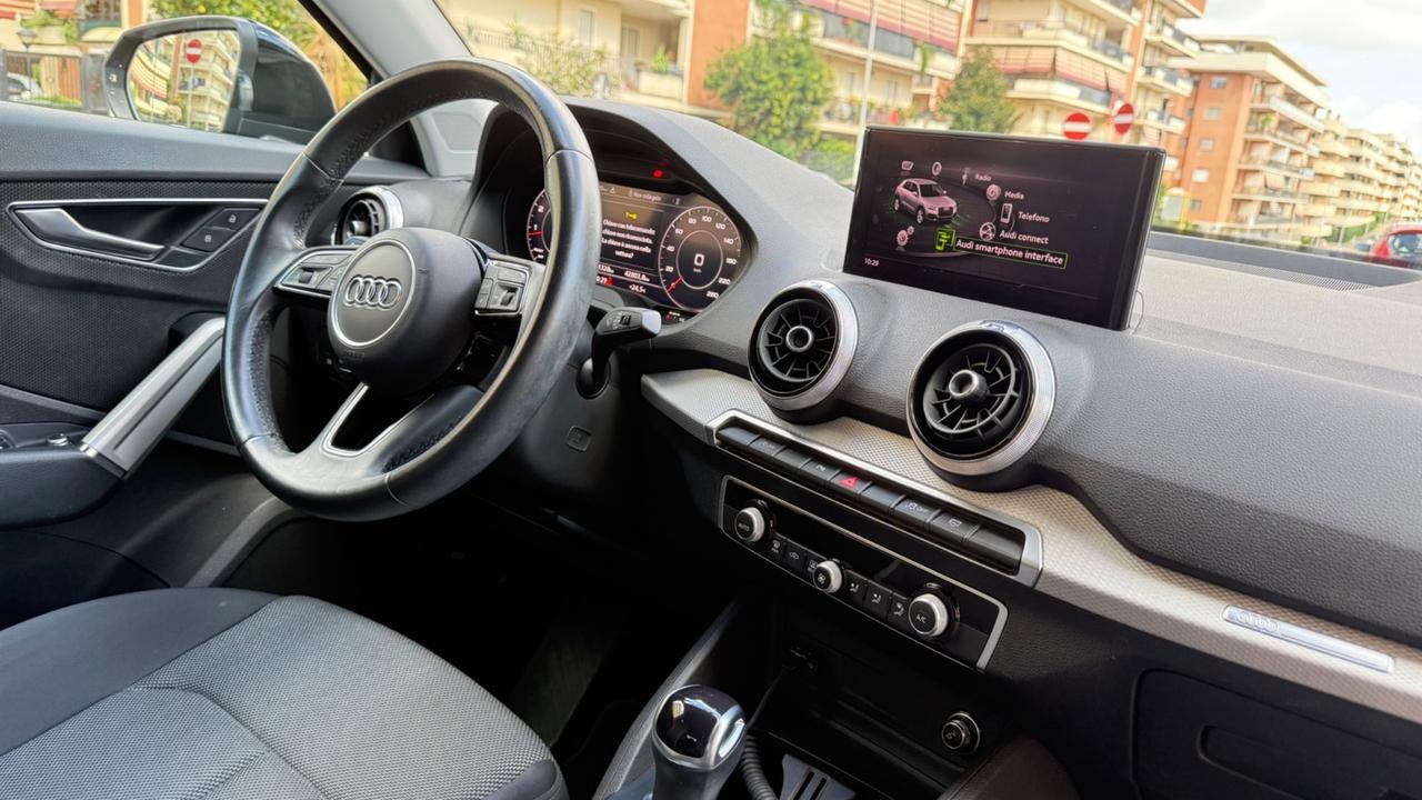 Audi Q2 35 TFSI S tronic line Edition LED NAVI KAMERA PDC CERCHI 17 COCKPIT BLUETOOTH