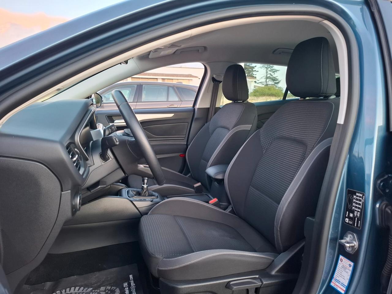 Ford Focus 1.5 TDCI 120cv SW *NAVY-LED-CAM*