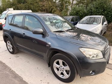 Toyota RAV 4 RAV4 2.2 D-4D 177 CV Luxury
