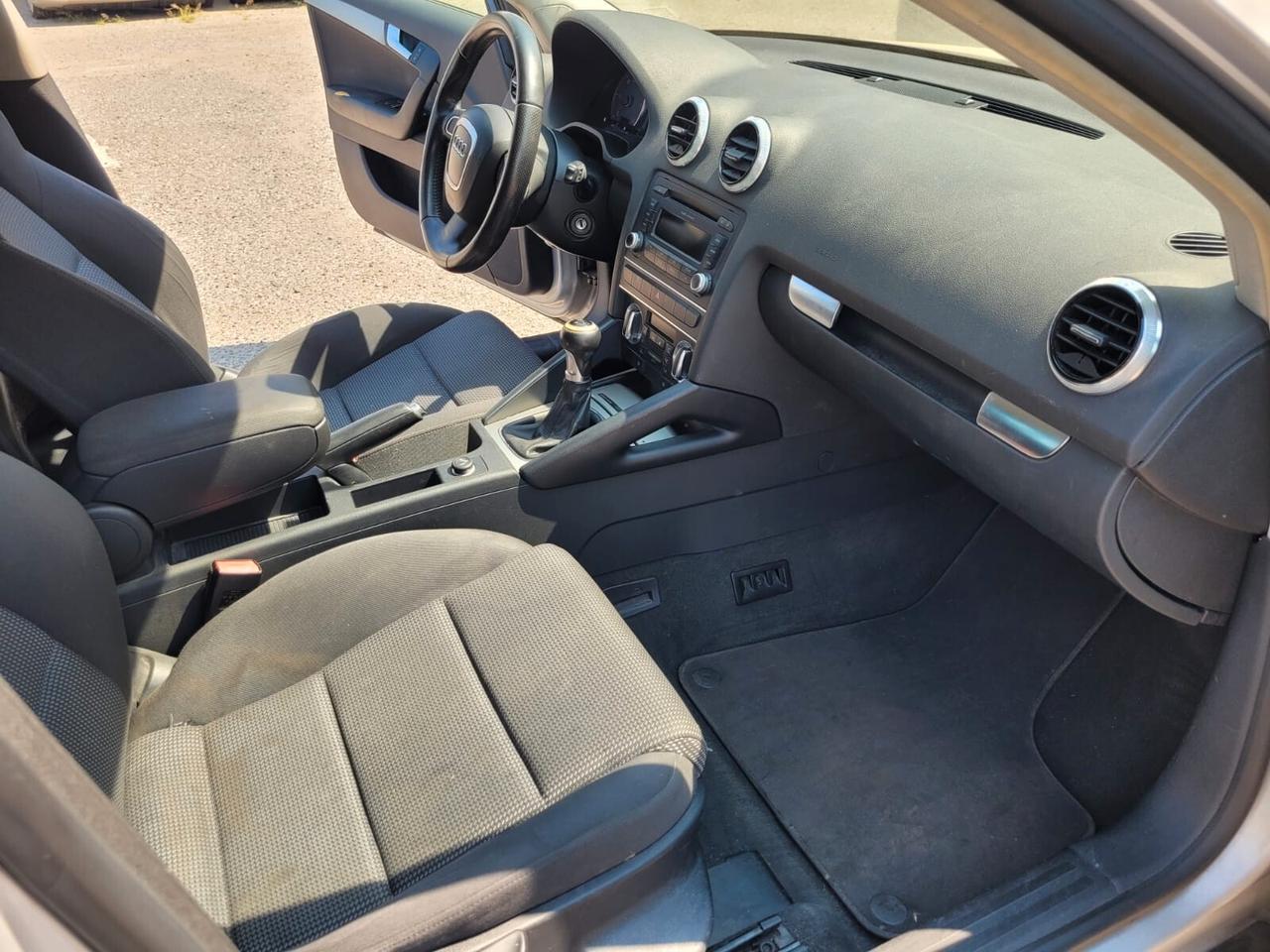 Audi A3 SPB 1.6 TDI 105 CV Fap intasato