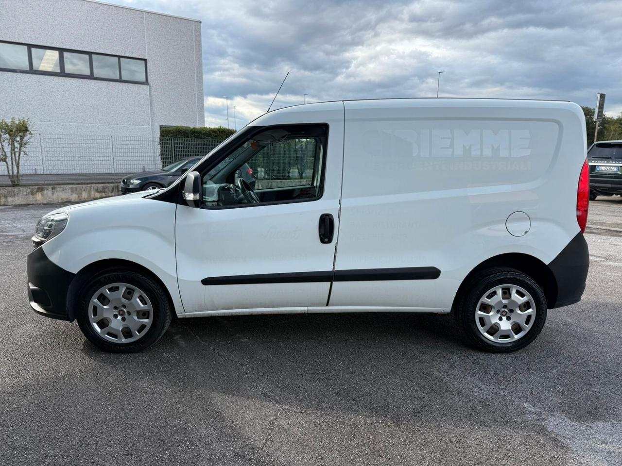 FIAT DOBLO 1.4 METANO 2016 12 MESI DI GARANZIA