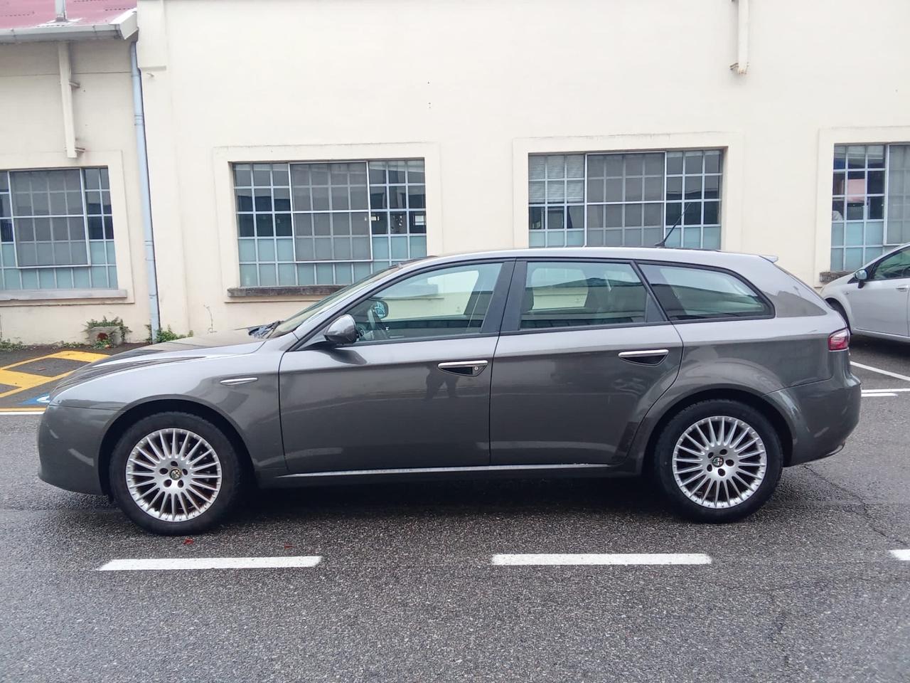 Alfa Romeo 159 2.2 JTS 16V Sportwagon Exclusive