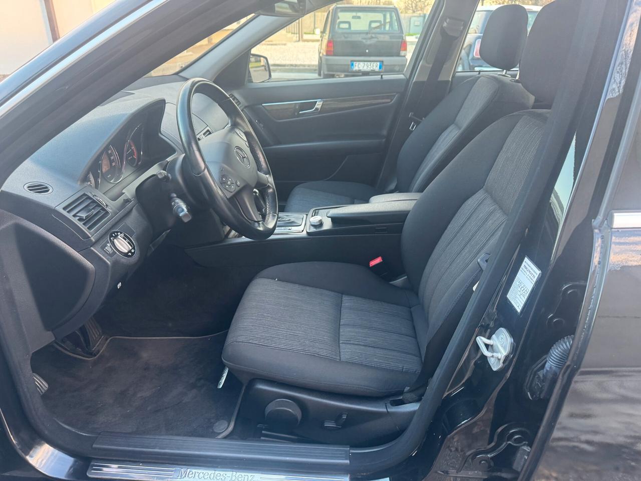 Mercedes-benz C 220 CDI BlueEFFICIENCY Elegance