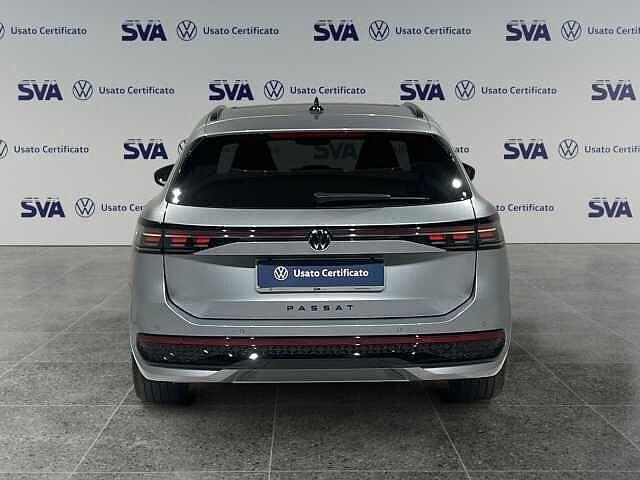 Volkswagen Passat 8ª serie 1.5eTSI 150CV DSG R-Line (MHEV) - IVA ESPOSTA -