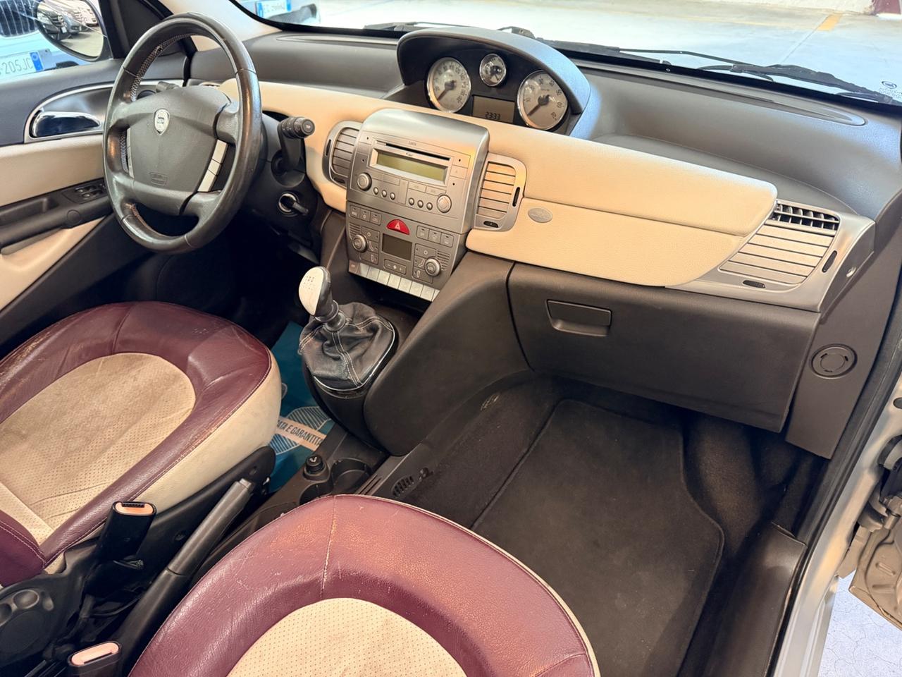 Lancia Ypsilon 1.4 Oro Ecochic GPL