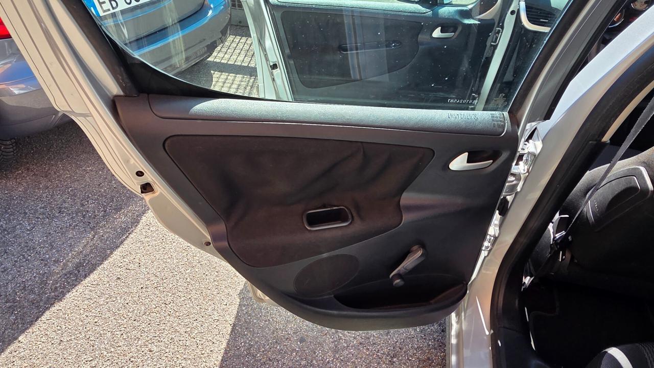 Peugeot 207 1.4 VTi 95CV 5p. neo patentati unico proprietario