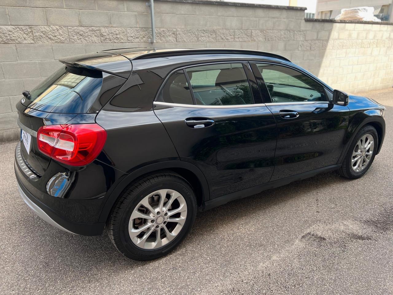 Mercedes-benz GLA 180 d 109cv EXECUTIVE AUTOM. NAVI/PELLE/CAMERA PERF.
