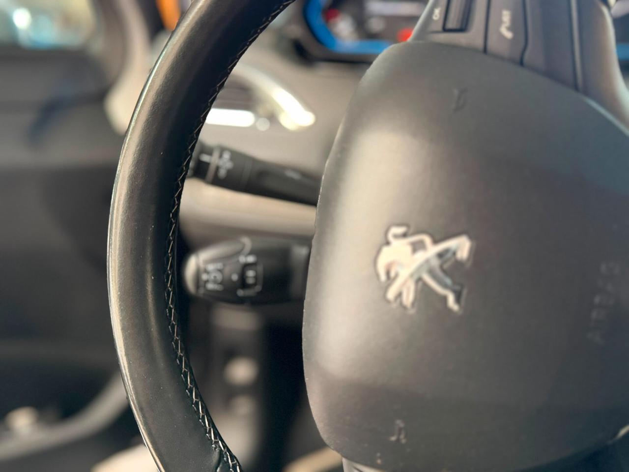 Peugeot 2008 PureTech 82 S&S Allure