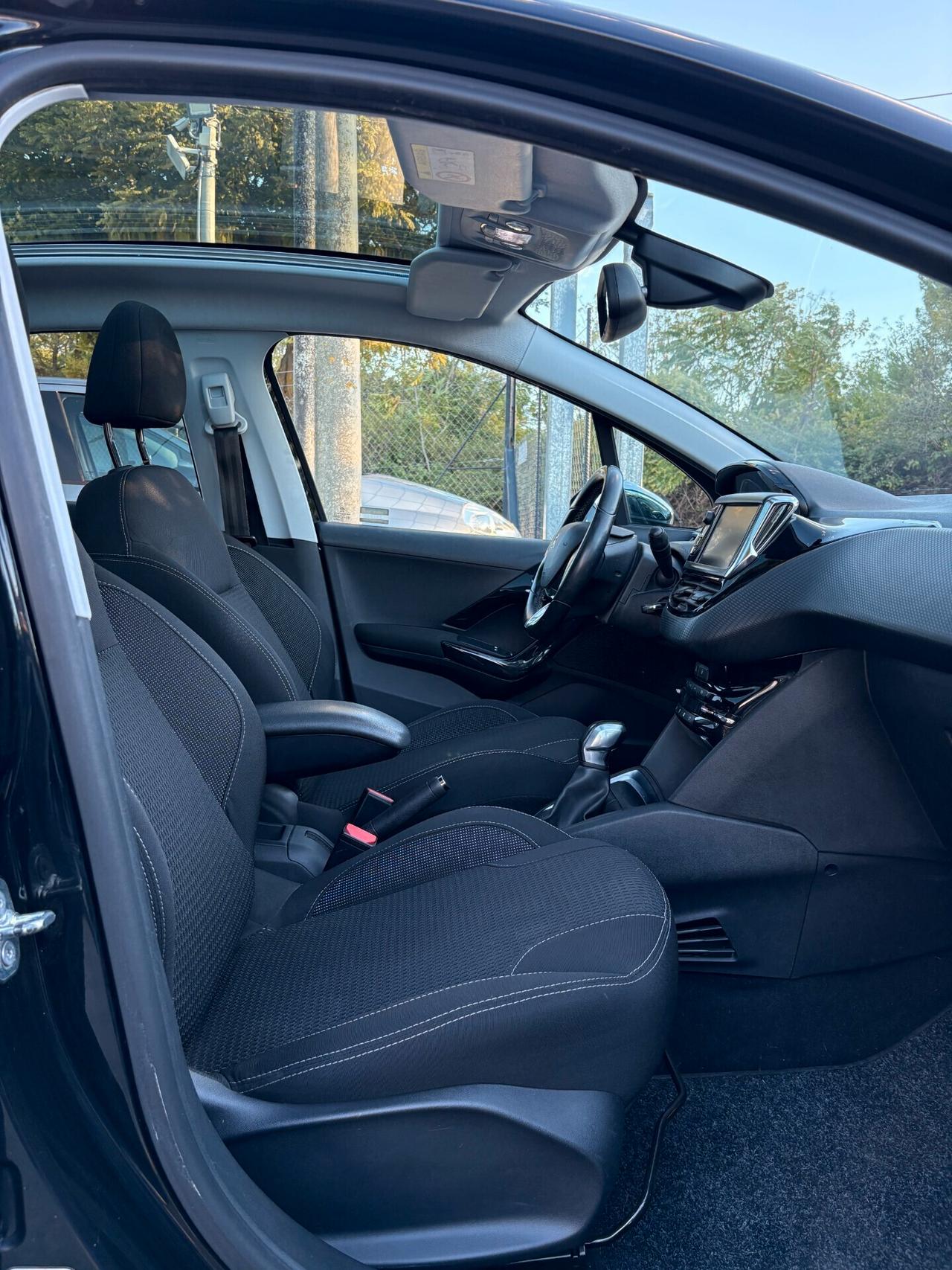 Peugeot 208 Allure KM Certificati (Tetto panoramico)