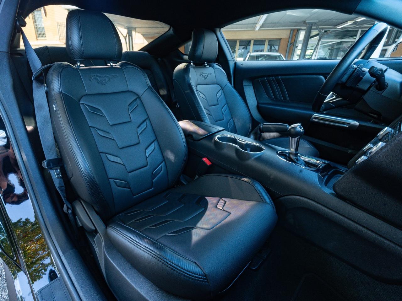 Ford Mustang 3.7 - V6 FASTBACK