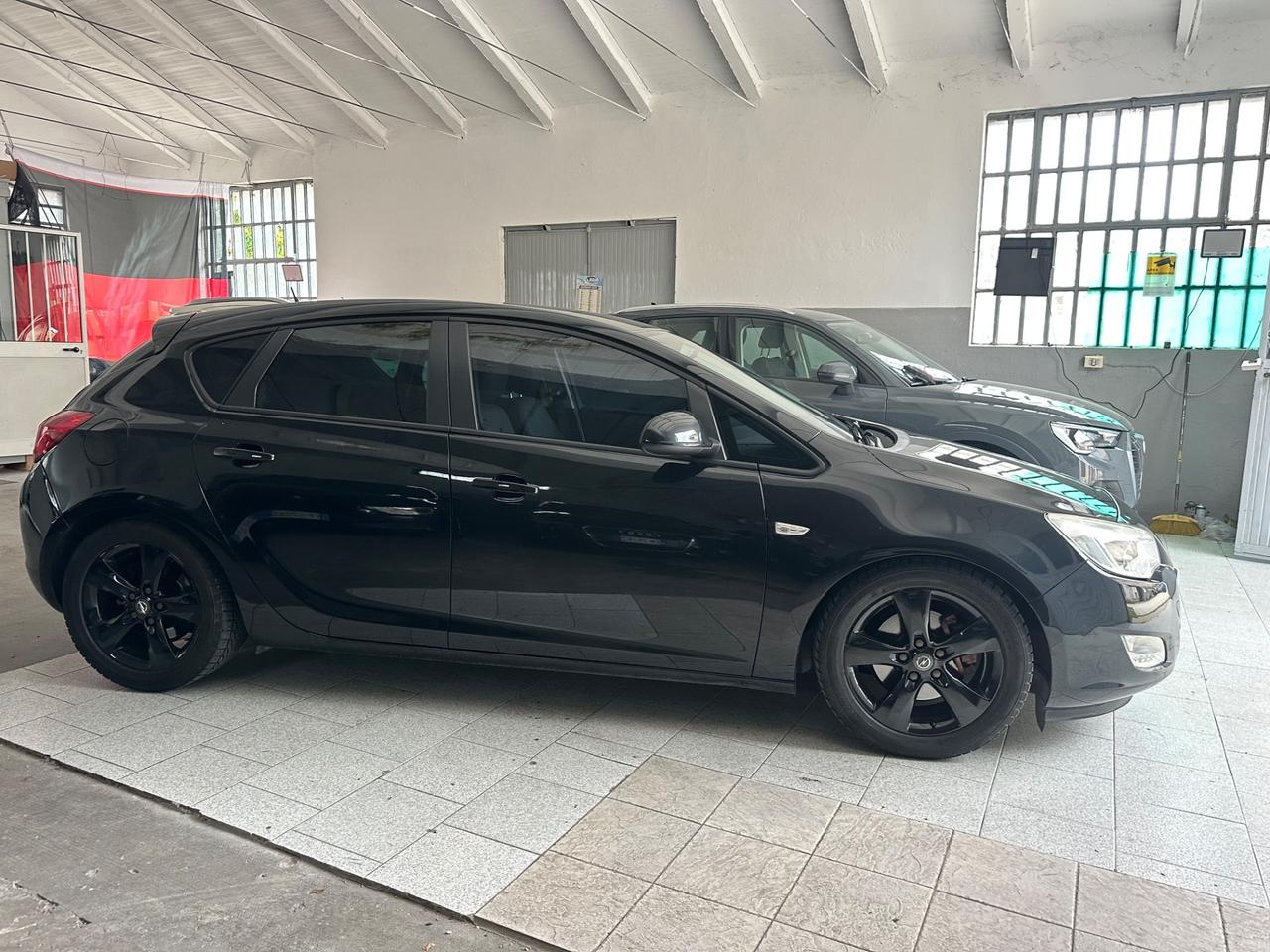 Opel Astra 1.7 CDTI 110CV EcoFLEX S&S 5 porte Cosmo