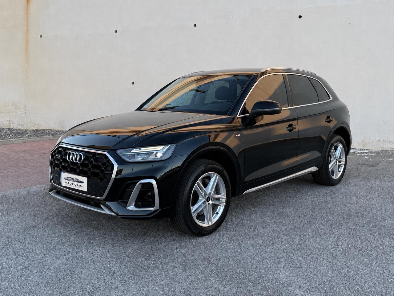 Audi Q5 S line 2023 - 3 anni di GARANZIA