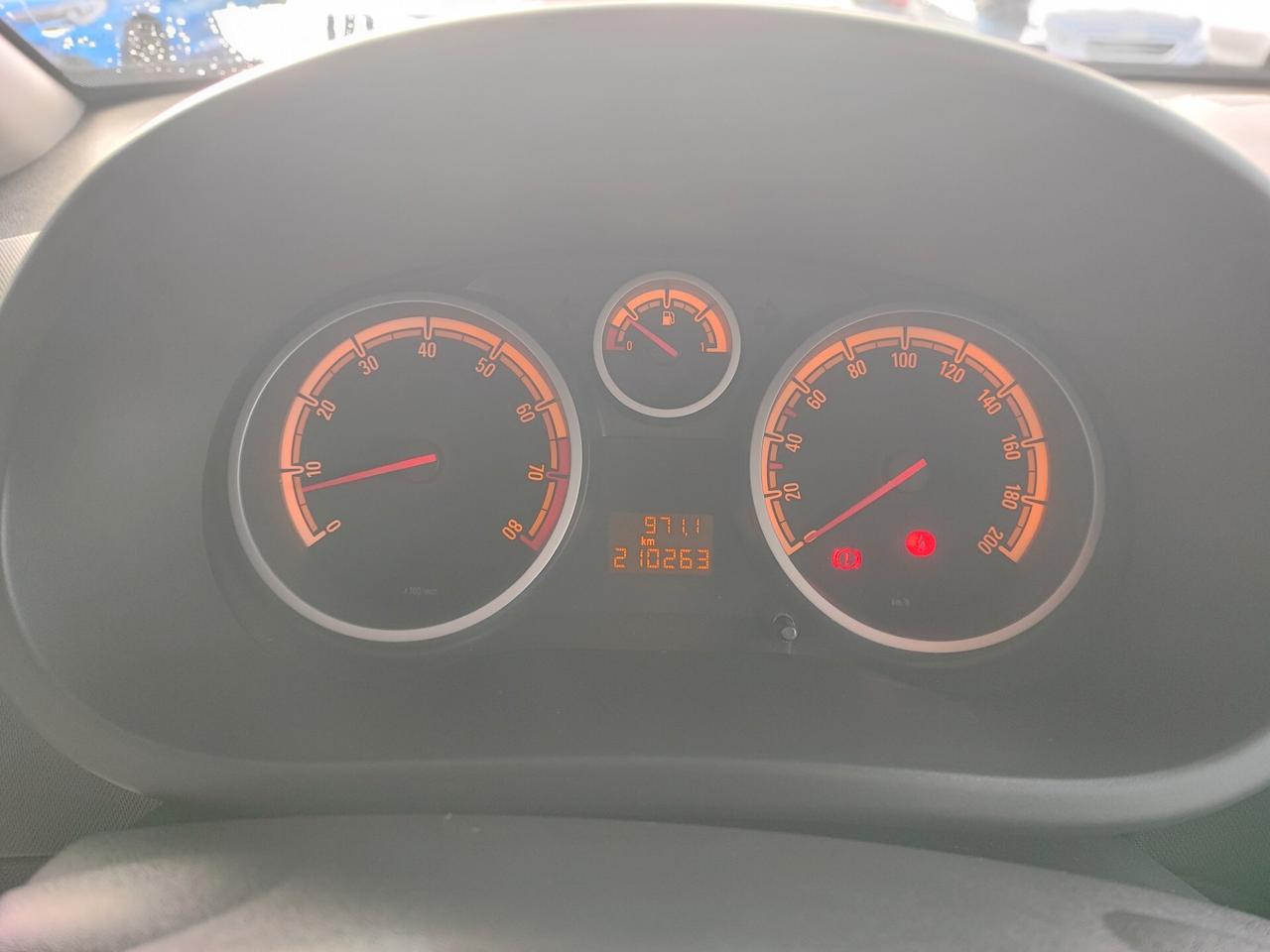 Opel Corsa 1.2 5 porte Cosmo