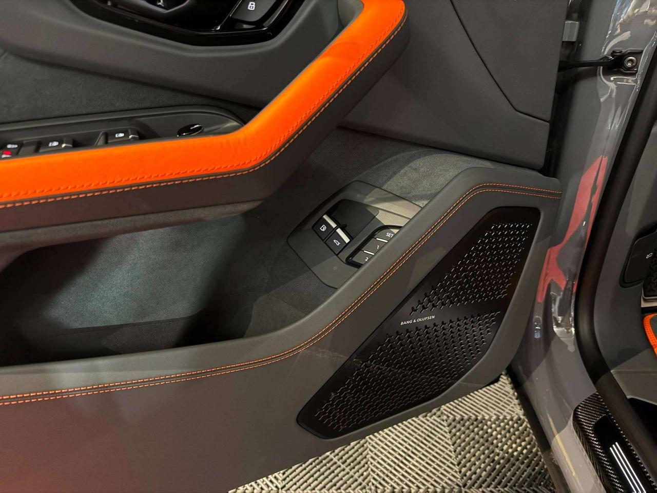 Lamborghini Urus SE 4.0 V8 phev auto