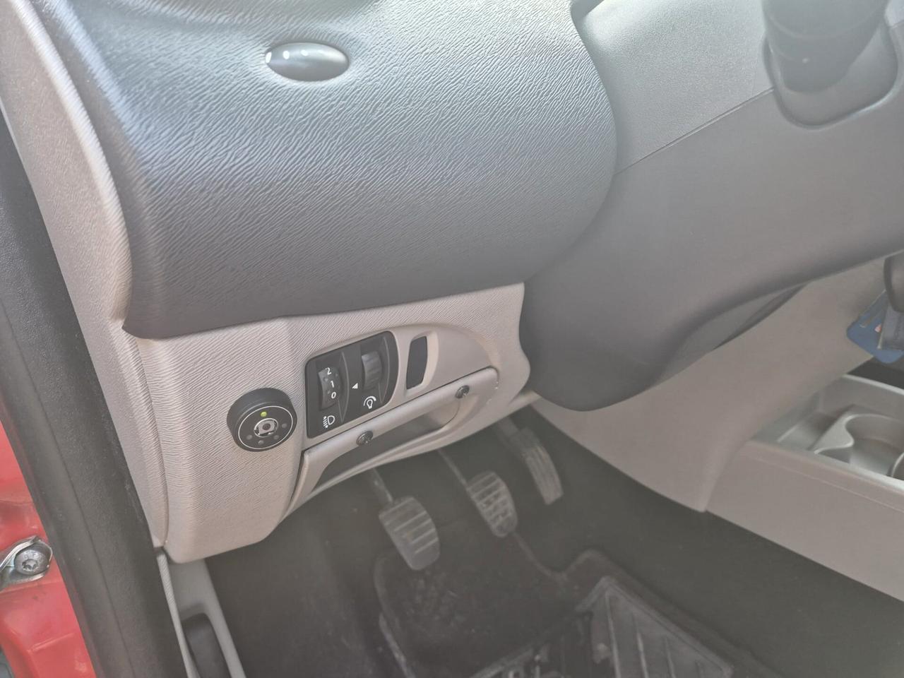 Renault Twingo 1.2 Dynamique GPL--Pass. incluso!!