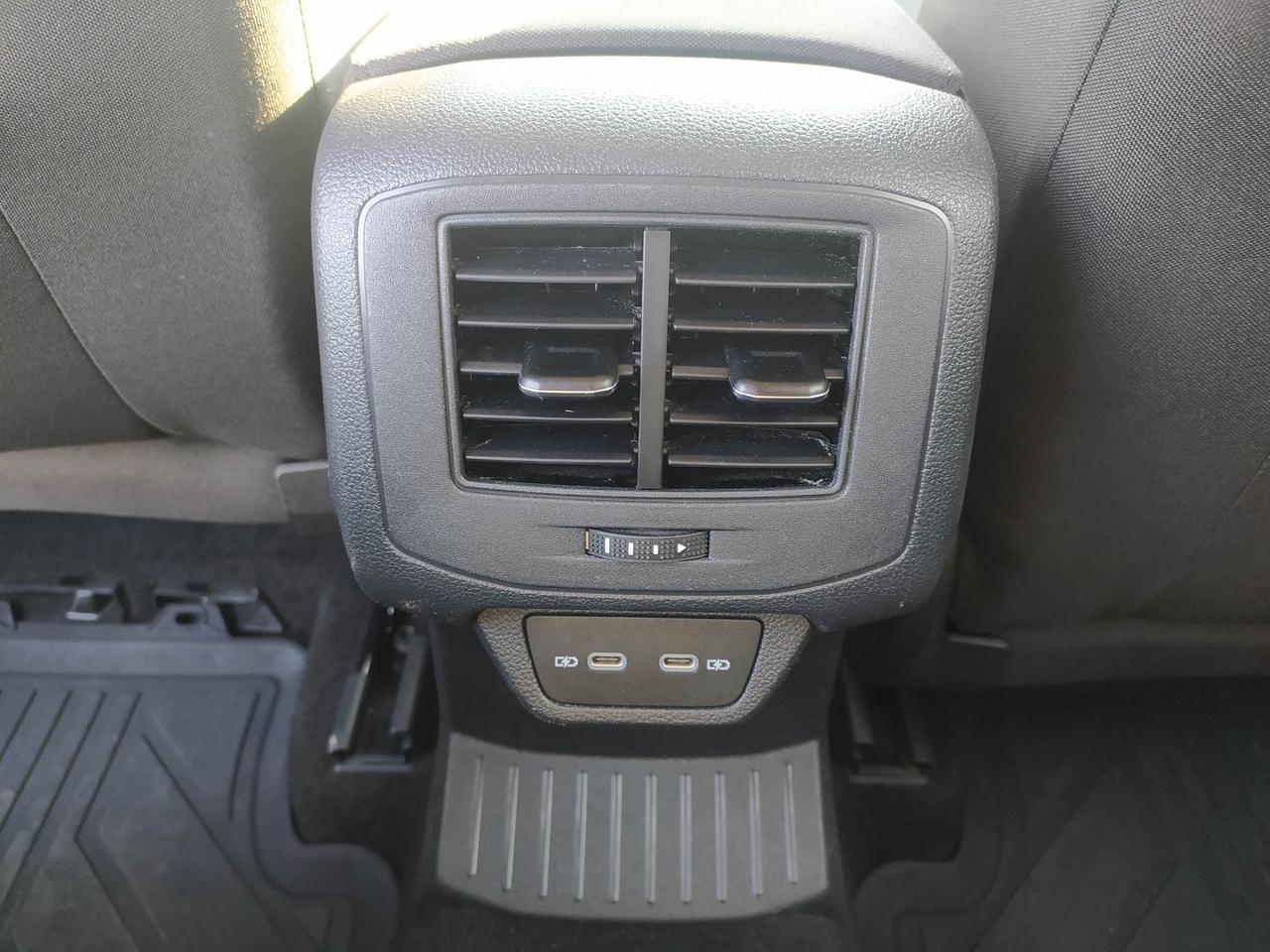 Volkswagen T-Roc R Line 1.0 TSI 110 CV #7284