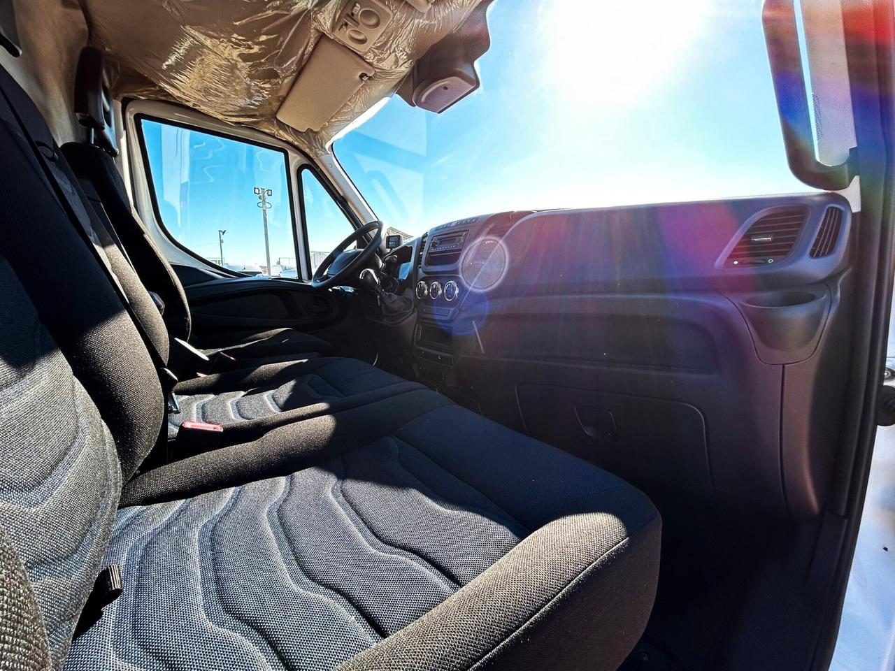 Iveco Daily 35C15 Furgone gemellato Isotermico