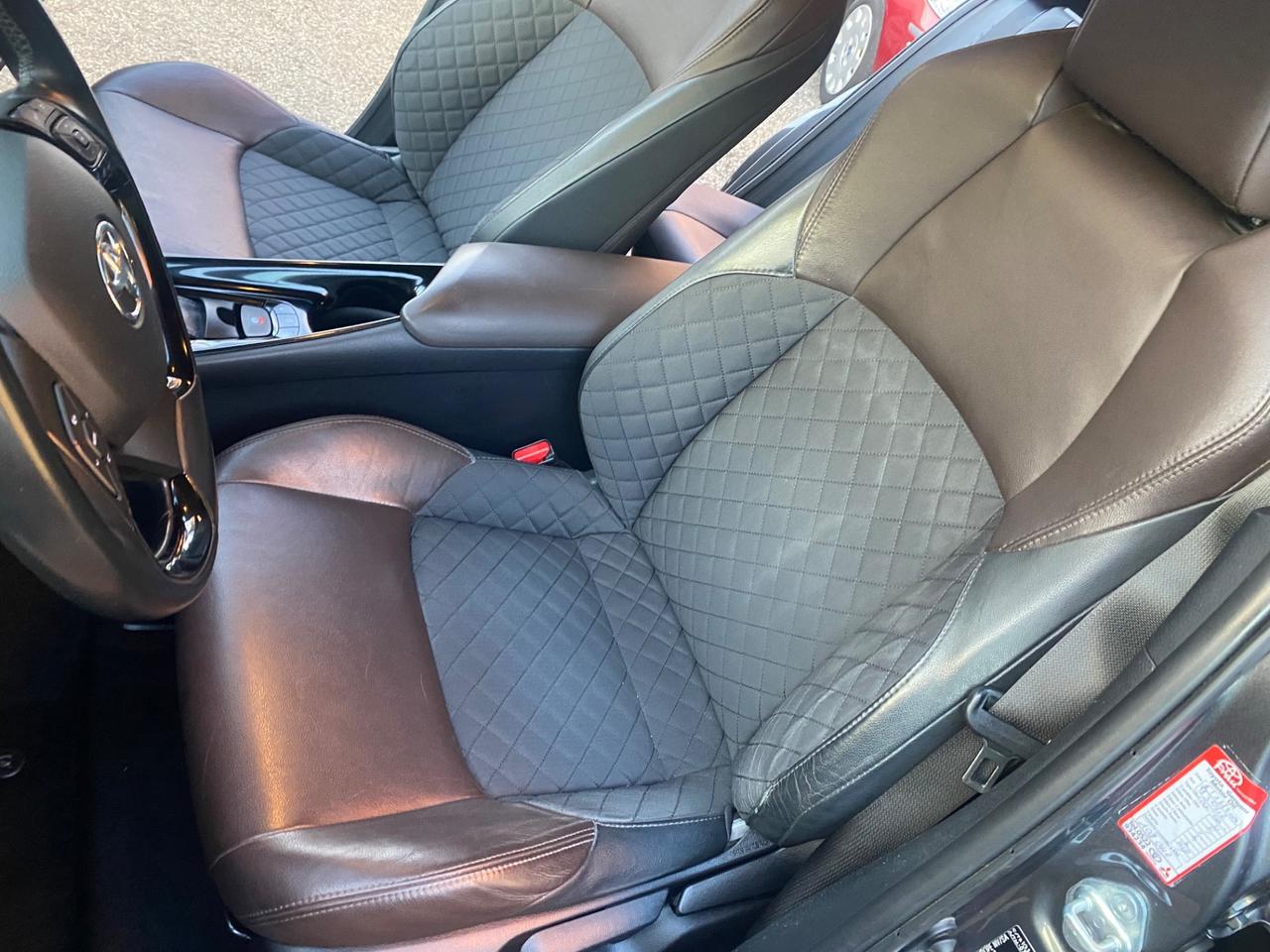 Toyota C-HR 1.8 Hybrid E-CVT Lounge 2WD NEOPATENTATI!!!