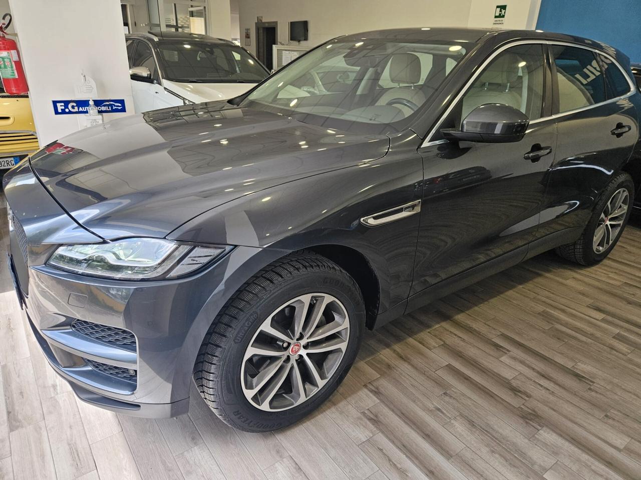 Jaguar F-Pace 2.0 D 180 CV AWD aut. Prestige