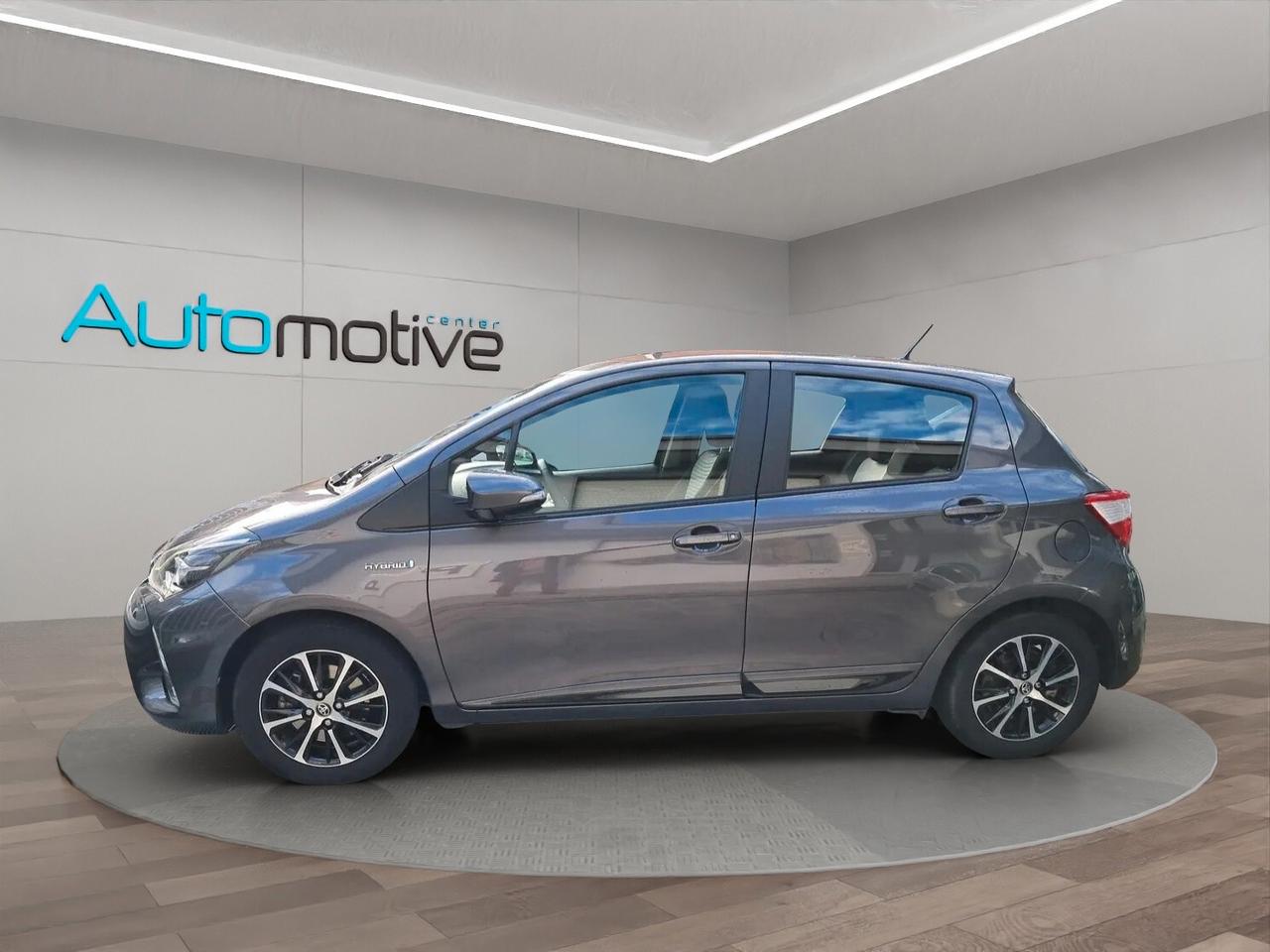 Toyota Yaris 1.5 Hybrid 5 porte Cool