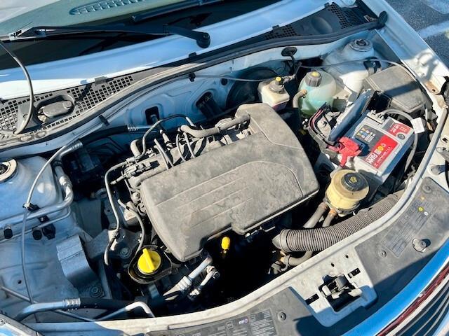 Dacia Sandero 1.2 16V - 2010