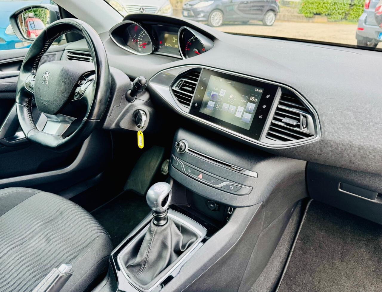Peugeot 3008 BlueHDi 120 S&S Business