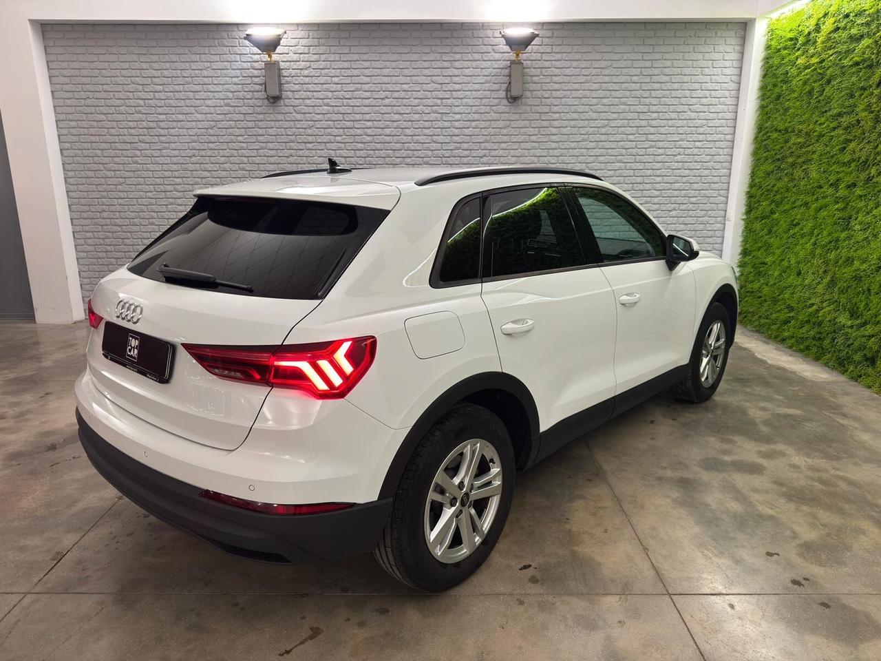 Audi Q3 35 TFSI Business Advanced