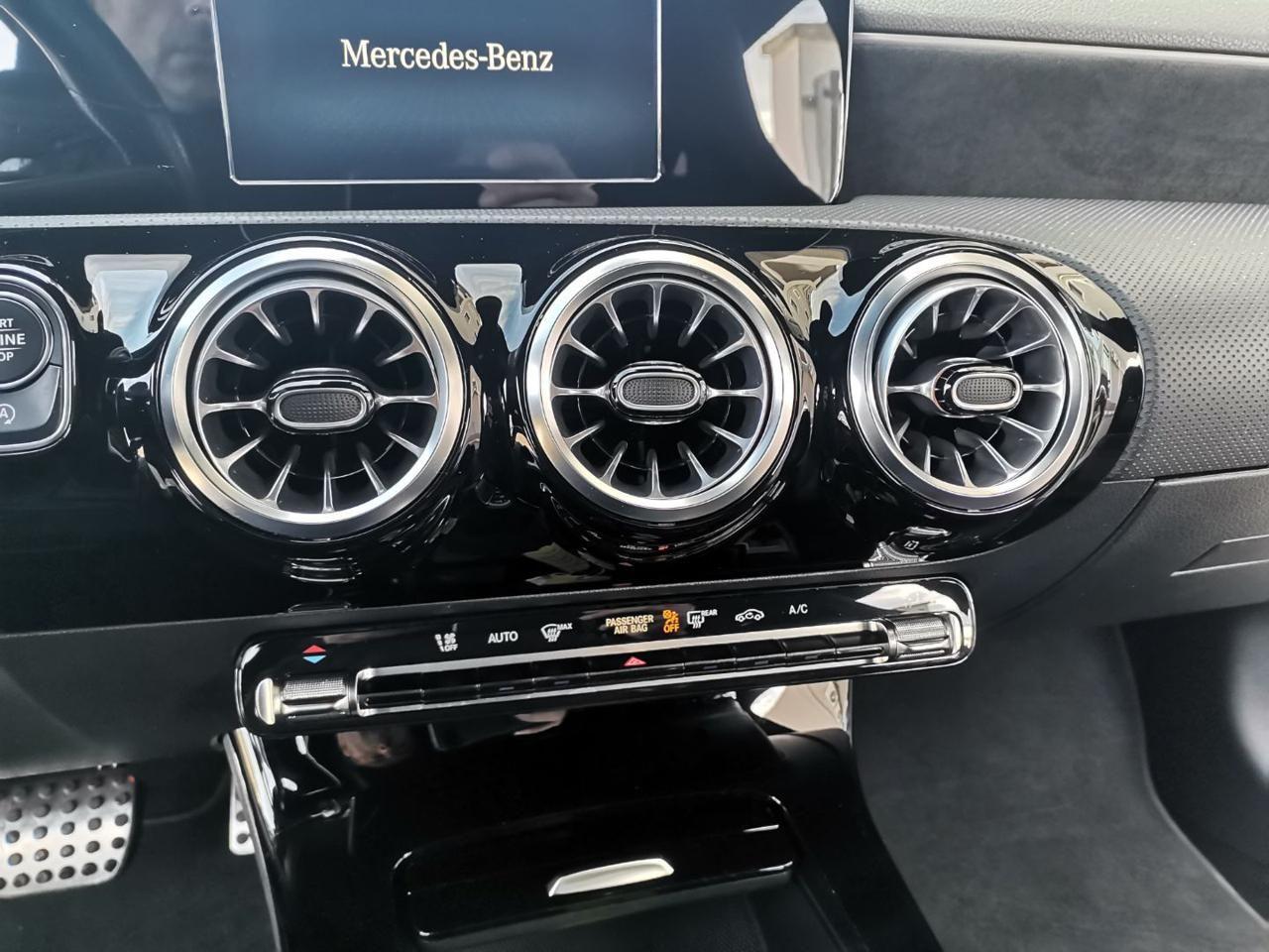 Mercedes-Benz CLA 200 d Shooting Brake Premium