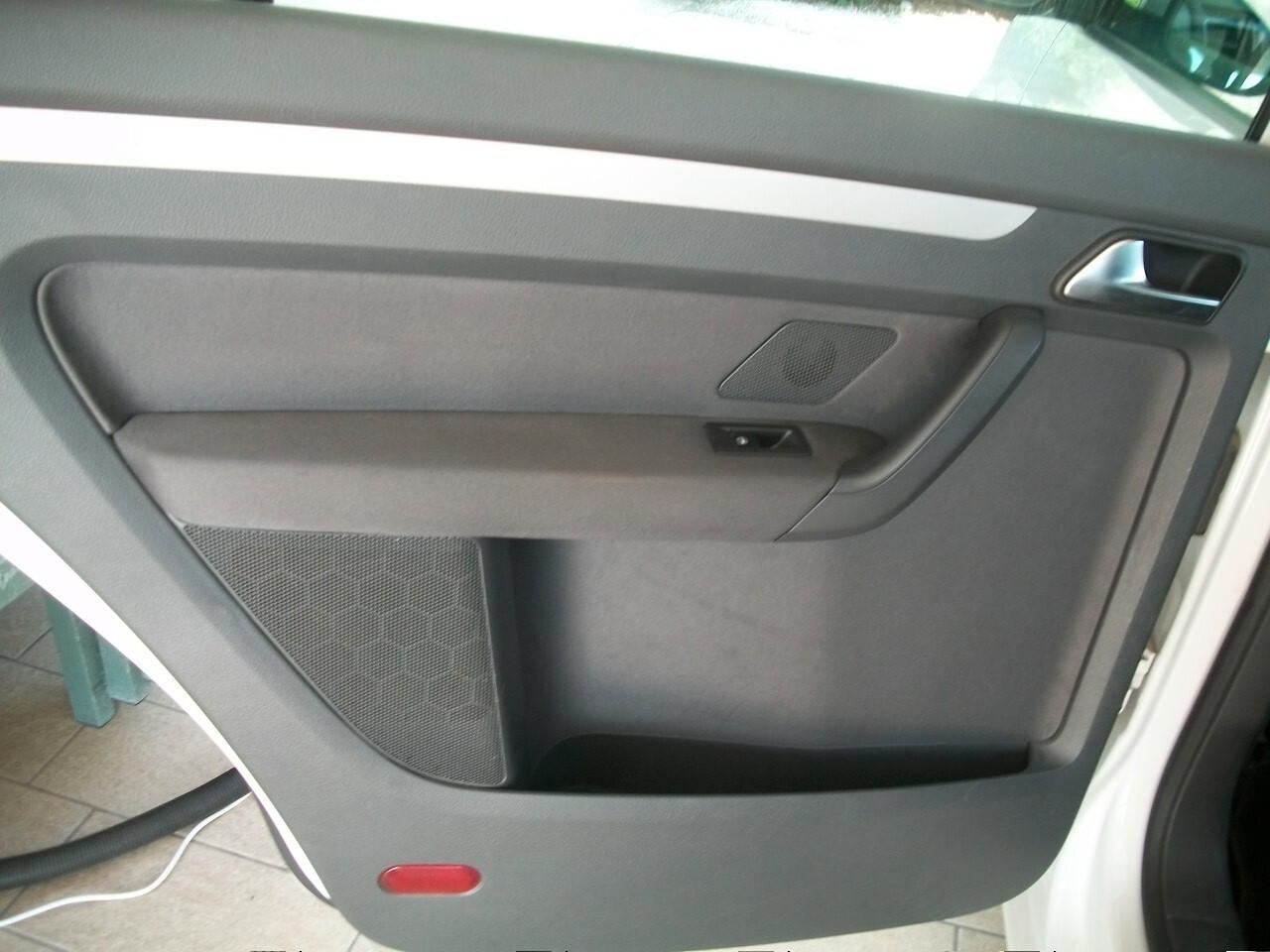 Volkswagen Touran 1.6 TDI Comfortline si nuovi patentati cc 1598 km 171240 garanzia un anno